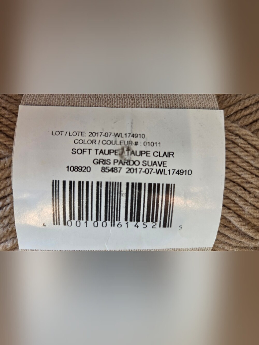 LOOPS & THREADS 11 SKEIN YARN LOT - Picture 10 of 16